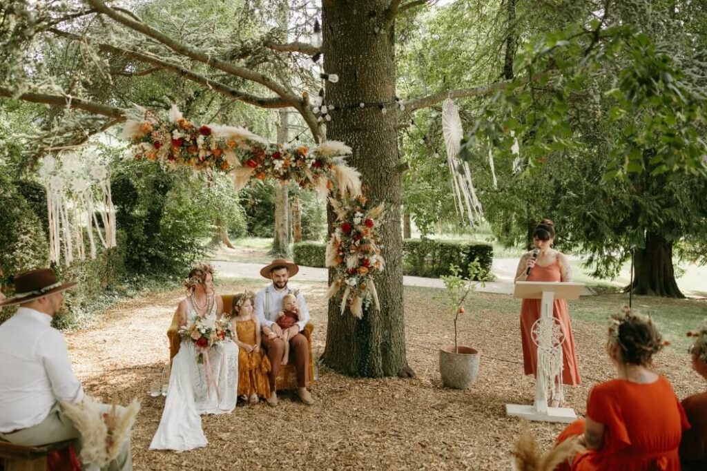 une journee a votre image avec un officiant ceremonie laique en provence